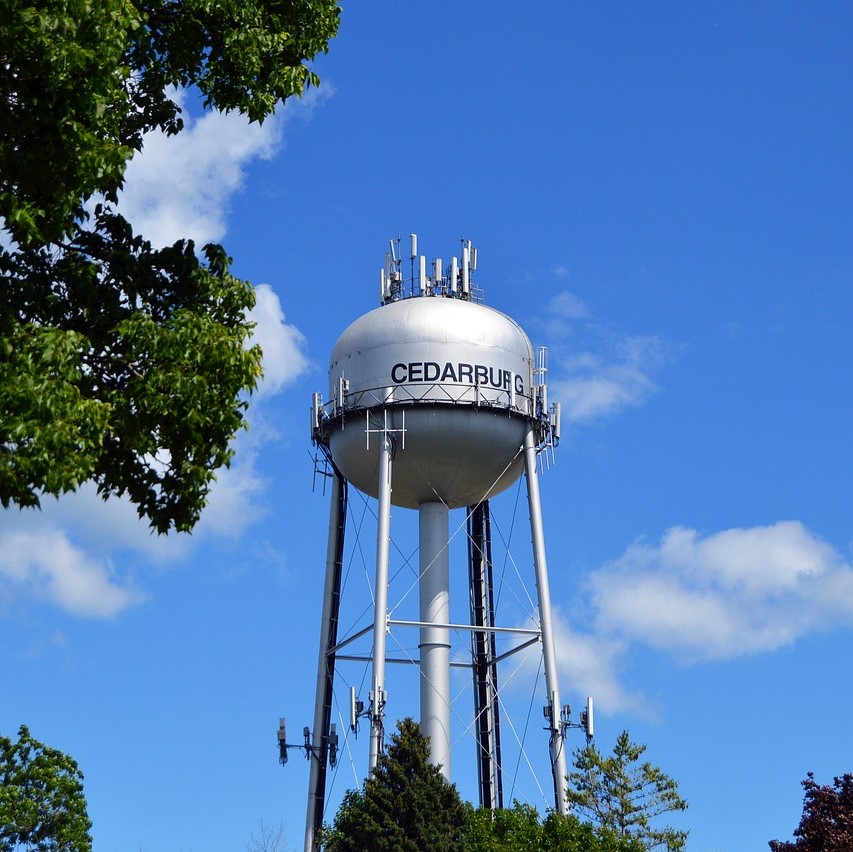 Cedarburg water tower