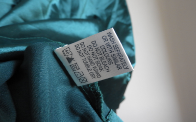 Laundry tag on a garment