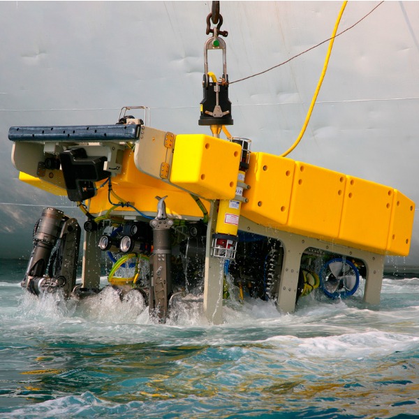 Remotely operated underwater vehicle (ROV)