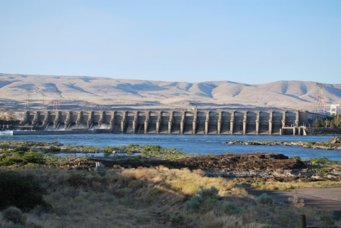 Dalles Dam on the Columbia River in Oregon 