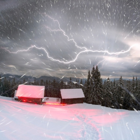Top 79+ imagen winter lightning storm