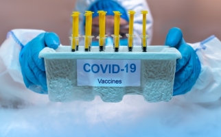 Medical staff distributing COVID-19 vaccines