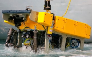 Remotely operated underwater vehicle (ROV)
