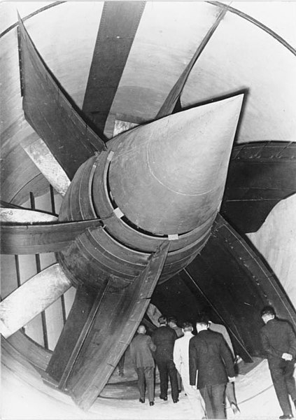 The 8.5m (28’) fan assembly of the wind tunnel at the German Research Institute for Aviation in Berlin, 1935