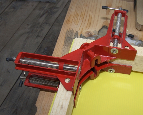 Mitre Clamp for Making a Frame